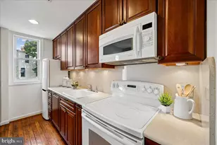 126 E St SE, Washington, DC 20003 - Photo 13