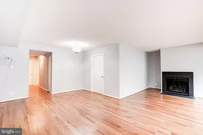1140 23rd Street NW #806, Washington, DC 20037 - Photo 3