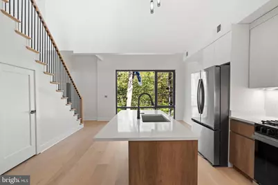 2504 41st Street NW #8, Washington, DC 20007 - Photo 7
