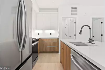 2504 41st Street NW #8, Washington, DC 20007 - Photo 11