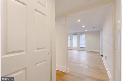813 Maryland Avenue NE, Washington, DC 20002 - Photo 13