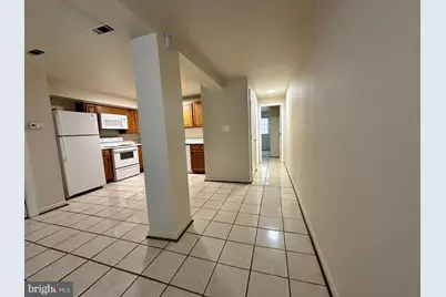 204 16th Street SE #B, Washington, DC 20003 - Photo 7