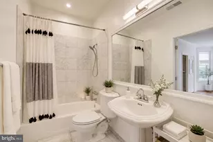 2209 Washington Cir NW, Washington, DC 20037 - Photo 17