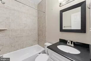11 R St NW, Washington, DC 20001 - Photo 23