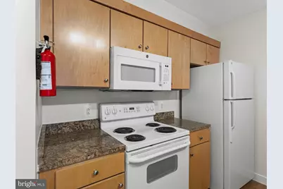 616 E E Street NW #407, Washington, DC 20004 - Photo 7