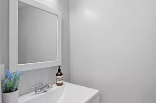 1705 D St SE, Washington, DC 20003 - Photo 17