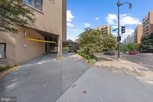 2201 L St NW, Washington, DC 20037 - Photo 33