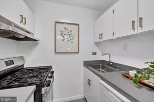 2201 L St NW, Washington, DC 20037 - Photo 9