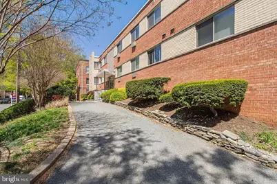 4465 Macarthur Boulevard NW #106, Washington, DC 20007 - Photo 19