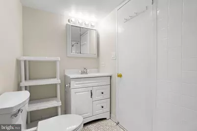 1001 26th Street NW #303, Washington, DC 20037 - Photo 27