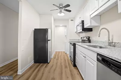 1001 26th Street NW #303, Washington, DC 20037 - Photo 17