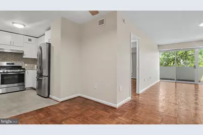 700 7th Street SW #711, Washington, DC 20024 - Photo 11