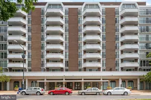 700 7th Street SW, Washington, DC 20024 - Photo 1