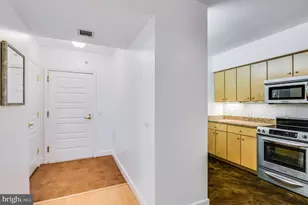 631 D Street NW, Washington, DC 20004 - Photo 11