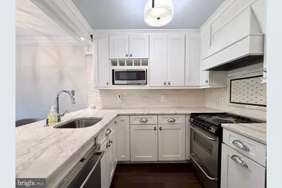 2111 Wisconsin Avenue NW #222, Washington, DC 20007 - Photo 9