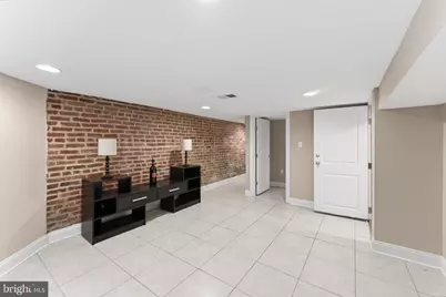 11 R Street NW #UNIT 2, Washington, DC 20001 - Photo 3