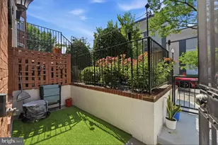 1109 O St NW, Washington, DC 20005 - Photo 3