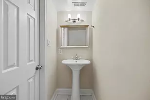 22 V St NW, Washington, DC 20001 - Photo 41