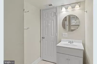 22 V Street NW, Washington, DC 20001 - Photo 49