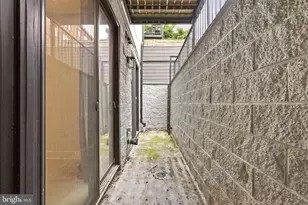 1471 Harvard St NW, Washington, DC 20009 - Photo 25
