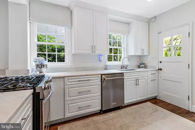 4607 Kenmore Drive NW, Washington, DC 20007 - Photo 15