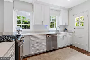 4607 Kenmore Dr NW, Washington, DC 20007 - Photo 15
