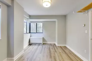 1 Scott Cir NW, Washington, DC 20036 - Photo 9