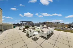 1 Scott Cir NW, Washington, DC 20036 - Photo 17