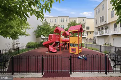 909 3rd Place SE, Washington, DC 20003 - Photo 25