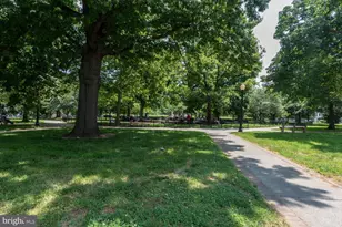 305 C St NE, Washington, DC 20002 - Photo 25