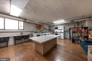 305 C St NE, Washington, DC 20002 - Photo 29