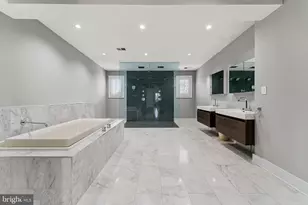 2421 1st St NW, Washington, DC 20001 - Photo 21