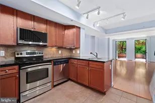 631 D Street NW, Washington, DC 20004 - Photo 3
