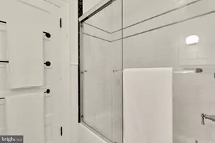 1360 Spring Rd NW, Washington, DC 20010 - Photo 31