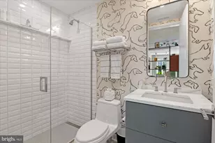 1045 31st St NW, Washington, DC 20007 - Photo 21