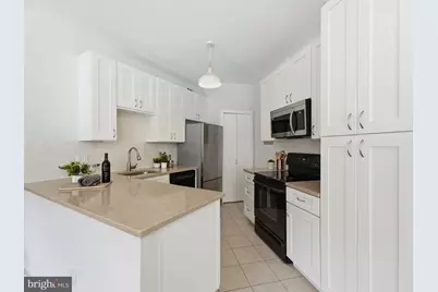 955 26th Street NW #309, Washington, DC 20037 - Photo 5