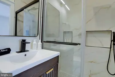 1404 Massachusetts Avenue SE, Washington, DC 20003 - Photo 35