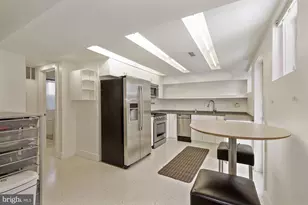 3640 Everett St NW, Washington, DC 20008 - Photo 9