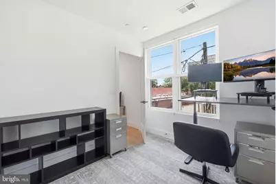 646 Newton Place NW #203, Washington, DC 20010 - Photo 17