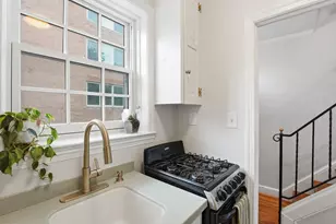 6 Snows Ct NW, Washington, DC 20037 - Photo 9