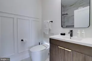 1404 Massachusetts Ave SE, Washington, DC 20003 - Photo 23
