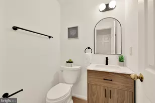 2313 37th St NW, Washington, DC 20007 - Photo 19