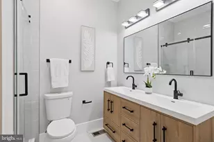 10 R St NW, Washington, DC 20001 - Photo 17
