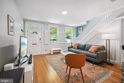 2111 37th Street NW, Washington, DC 20007 - Photo 5