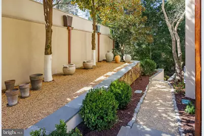 2740 Chain Bridge Road NW, Washington, DC 20016 - Photo 35