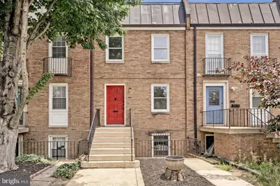 712 6th Street SW, Washington, DC 20024 - Photo 1