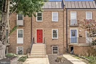 712 6th St SW, Washington, DC 20024 - Photo 1