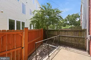 215 15th St NE, Washington, DC 20002 - Photo 37