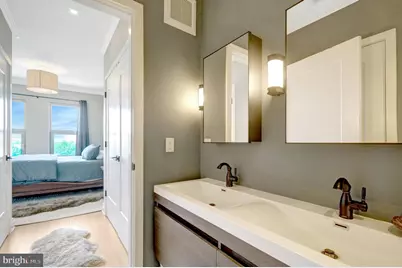 900 11th Street SE #405, Washington, DC 20003 - Photo 11