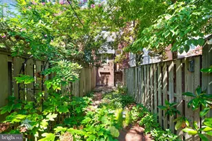 210 4th St SE, Washington, DC 20003 - Photo 45